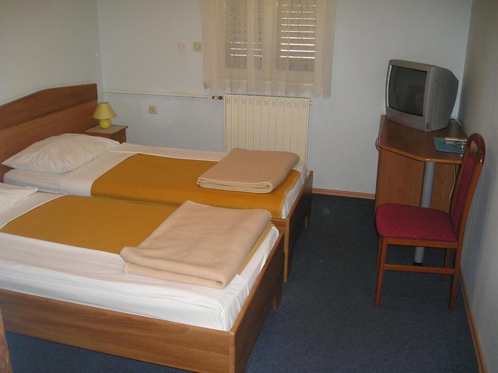 Hotel Kraljevica Habitación foto